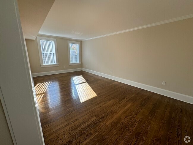 Building Photo - 20 Short St Unit 3 Rental