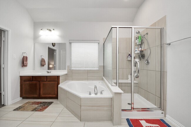 Photo - 3512 Jasperstone Ln