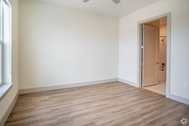 2BD, 2BA -1056SF - Bedroom