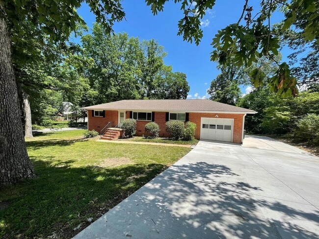 Photo - 1310 Aswan Dr