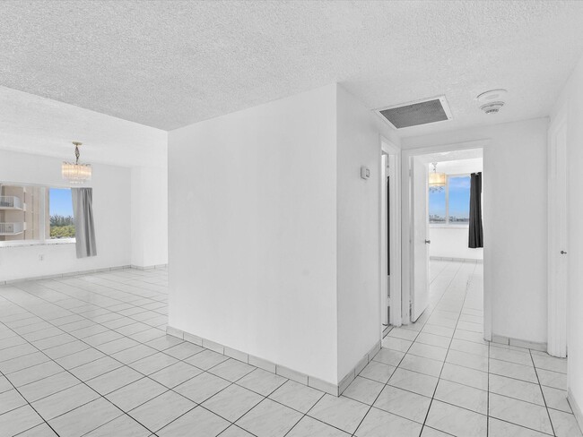 Photo - 500 Bayview Dr Unit 632