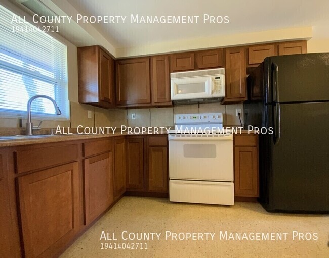 Photo - 5827 Nutmeg Ave