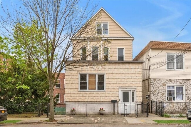 Photo - 1959 Fowler Ave