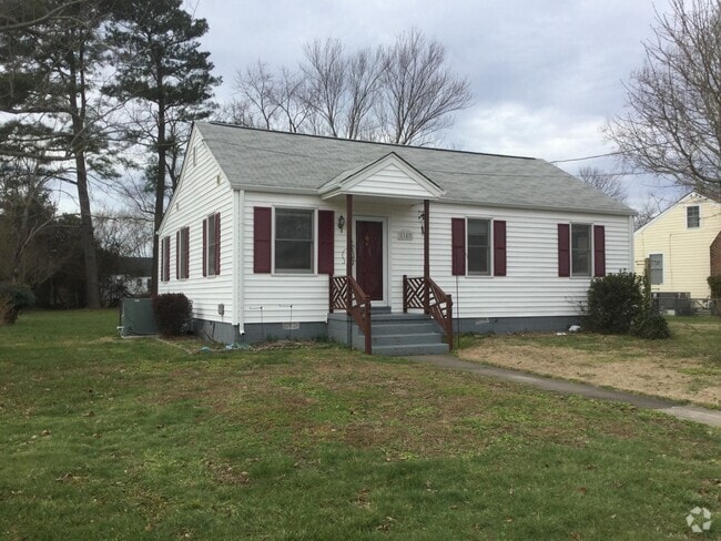 Building Photo - Cute & clean 3 Bedroom/1 Bath House
