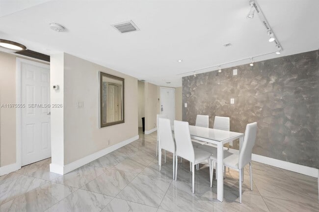 Photo - 3101 N Country Club Dr Unit 105