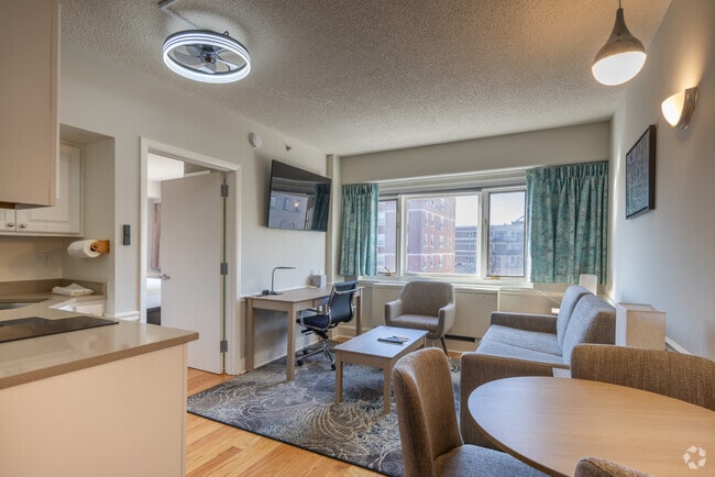 1BR, 1BA - 414SF - Living Room - 1555 Oak Ave