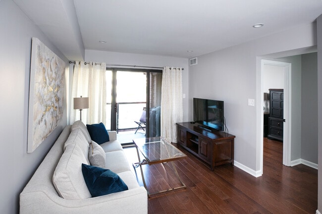 Photo - 1029 N Stuart St Condo Unit 315