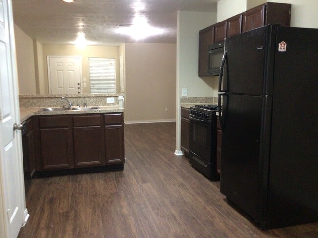 Photo - 22270 Queenbury Hills Dr