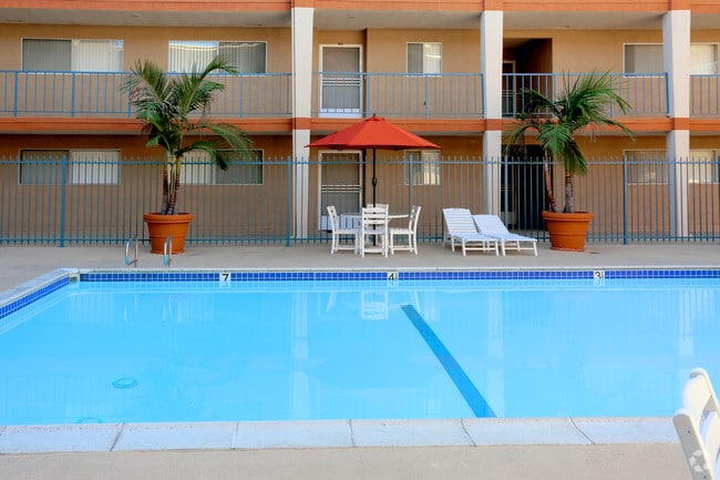 Photo - 031 - Taylor Manor