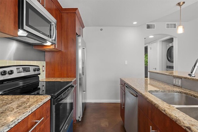 Photo - 41 Waller St Unit 309