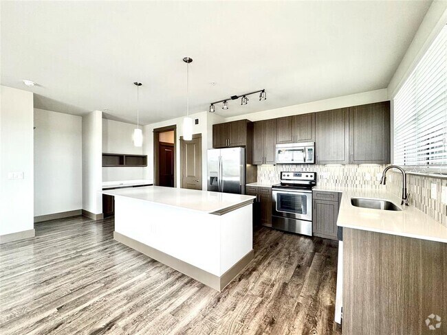 Building Photo - 5454 Washington Ave Unit 1234 Rental