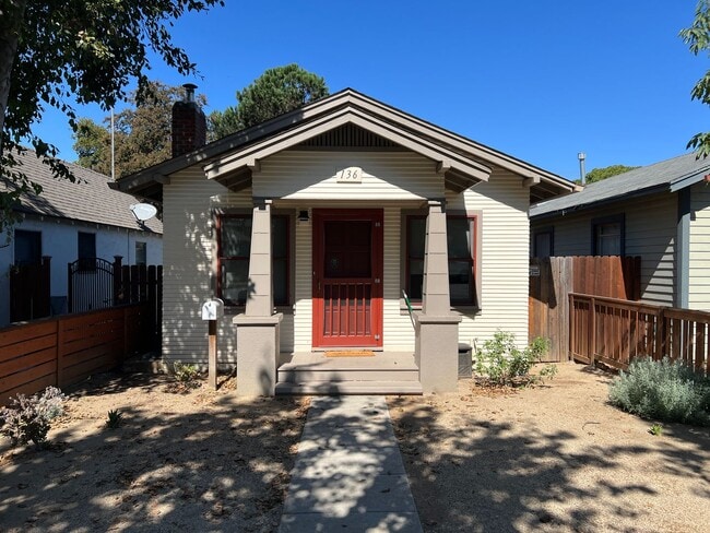 Building Photo - Lovely Home in Historic Escondido