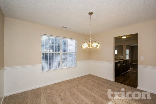 Photo - 2040 Smithfield Ave