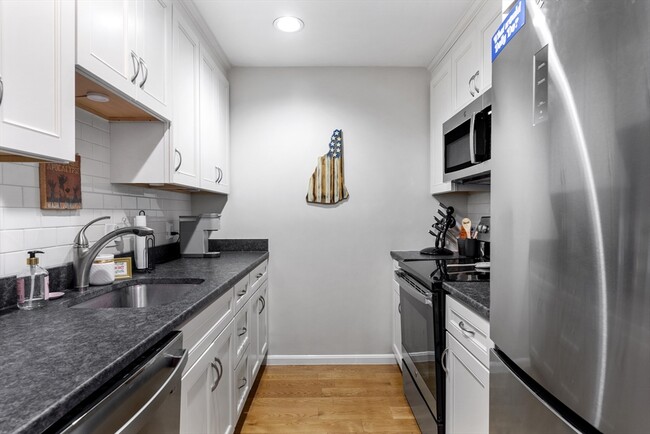 Photo - 350 W Fourth St Condo Unit 200