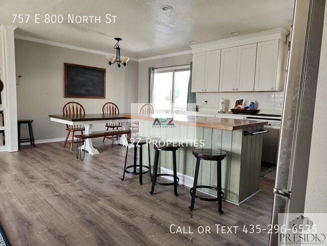 Photo - 757 E 800 N St