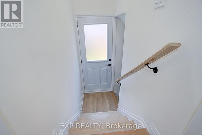 Photo - 36 Vauxhall Dr