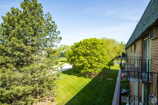 Interior Photo - Medinah Terrace of Itasca Rental