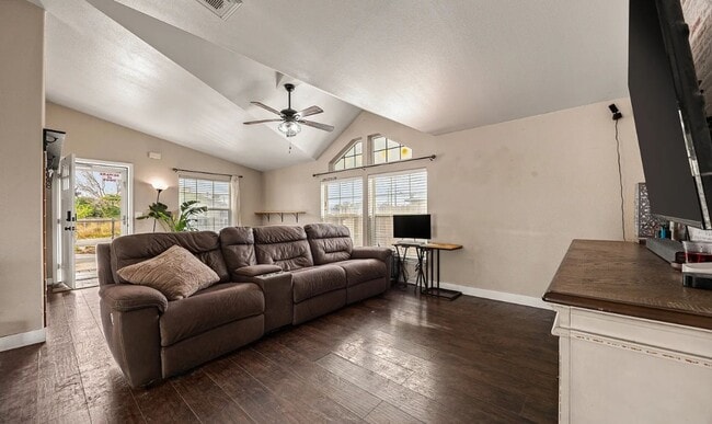 Photo - Cozy Solar Powered 3 bed 2 bath Home