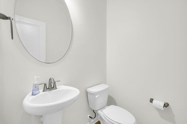 Photo - 4-bedroom home in the desirable Fairmont South community