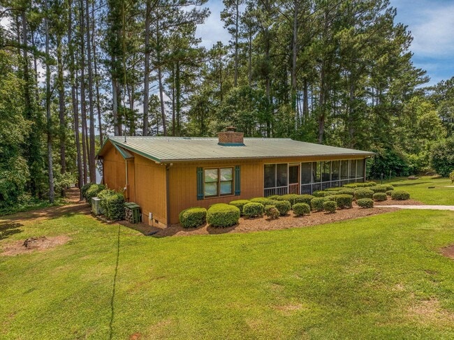 Photo - 3148 Ridge Rd