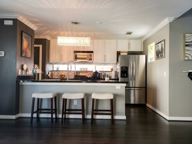 Photo - 913 Saulnier St