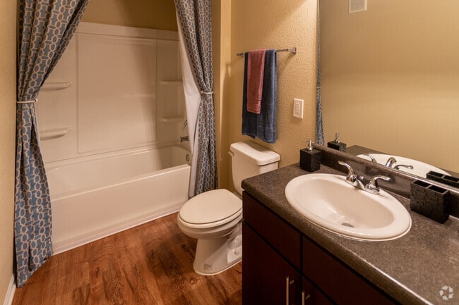 2 BR 2 BA 1062 SF