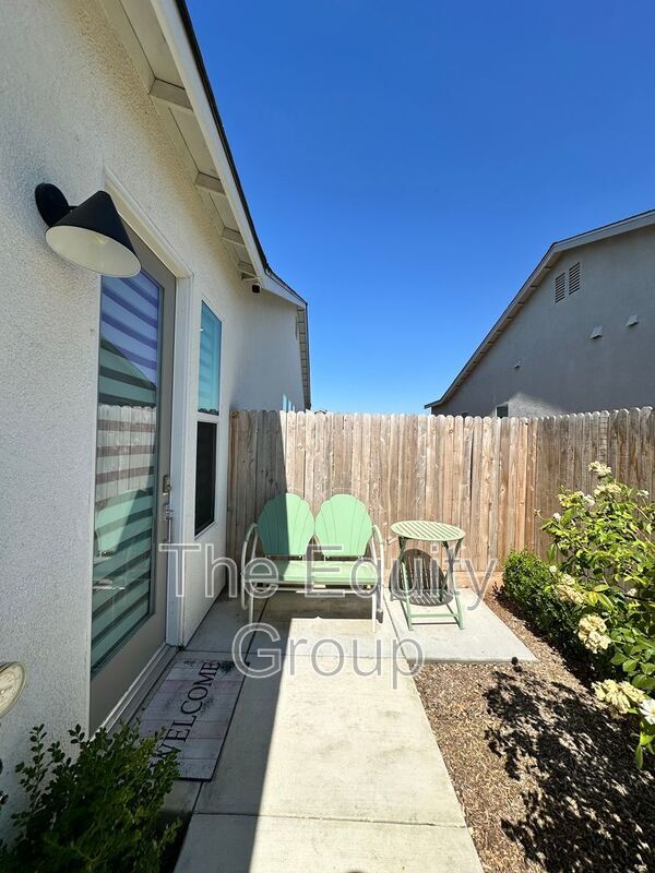 Photo - 3803 N Santa Fe St