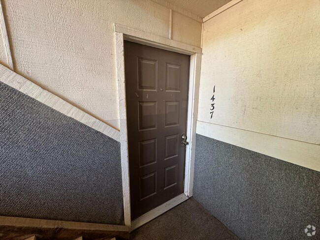 Building Photo - 1437 Westbrooke Rental