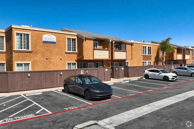 5252 Balboa Arms Dr - Balboa Ridge Condos