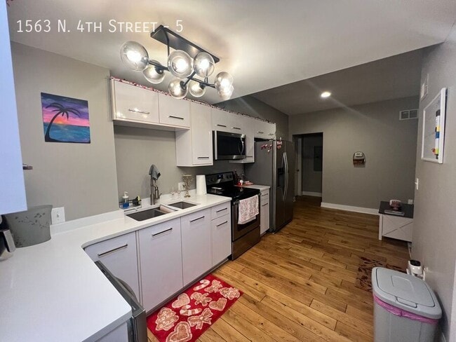 Photo - 1563 N 4th St Unit 5