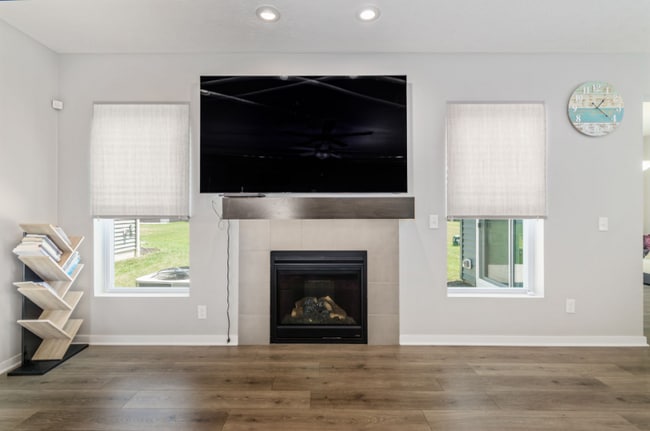 Photo - 3298 Shoal Way