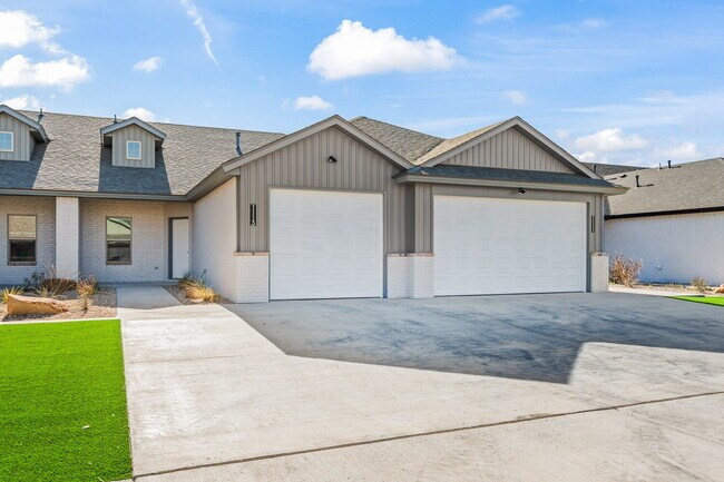 Building Photo - Brand new townhomes in Frenship ISD!
