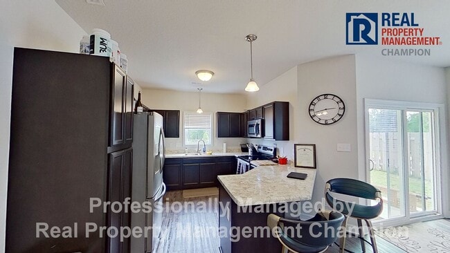 Photo - Fabulous Townhome with Open Floorplan