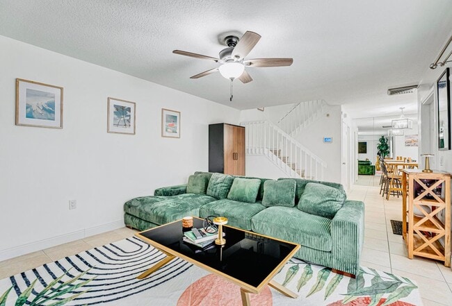 Photo - 2439 24th Way Unidad 2439
