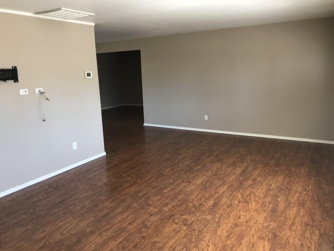 Photo - 7811 Cielo Vista Dr