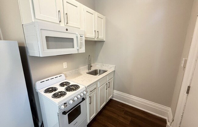 Building Photo - 2724 Jefferson Ave Unit 2724-01