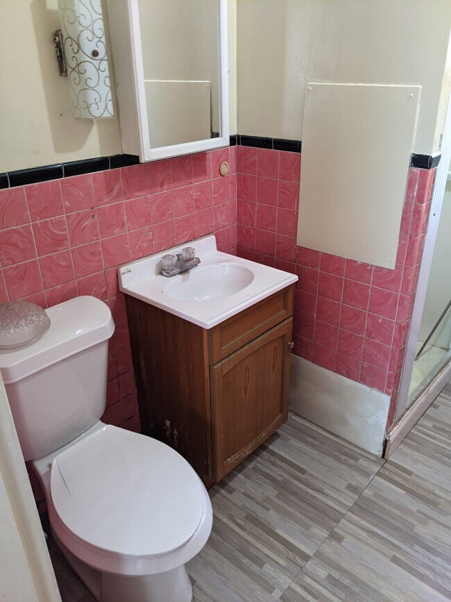 Photo - 10891 Perry Hwy Unit #1