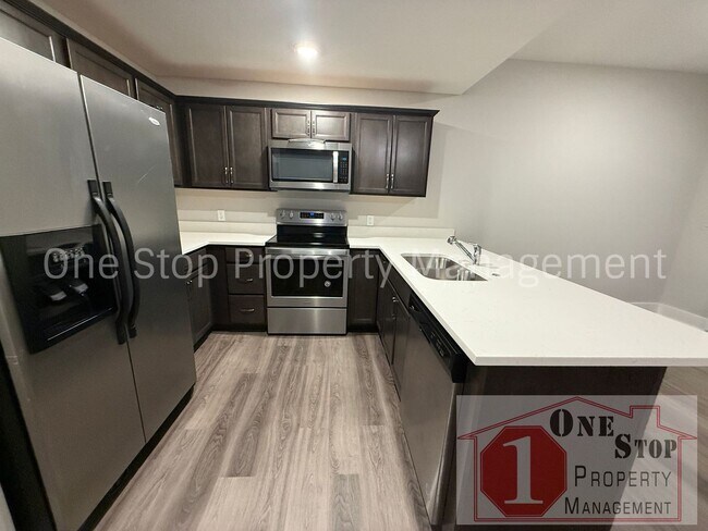 Photo - 3 Bedroom / 2.5 Bathroom Townhome in Louis...