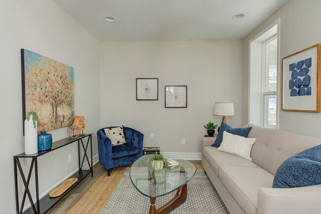 Photo - 701 Lincoln St