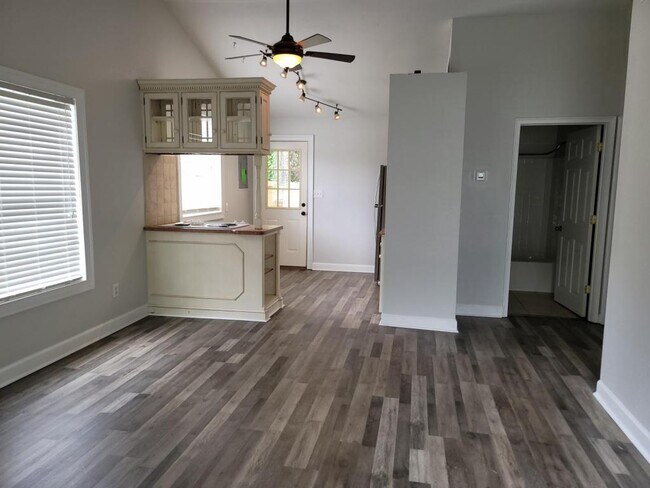 Photo - 18499 Shady Side Dr