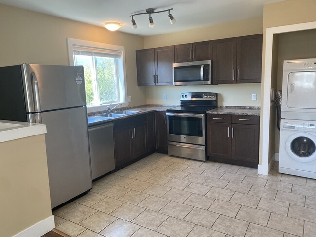 Photo - 498 Menzies Ridge Dr