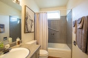 2BR, 1BA - 1000 SF