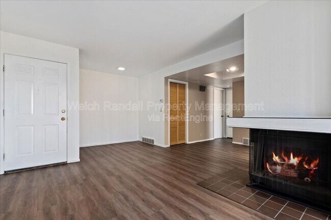 Photo - 6871 Countrywoods Cir Unit H