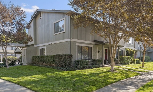 Photo - Remodeled 3-Bedroomn 2.5-Bathroom Townhome