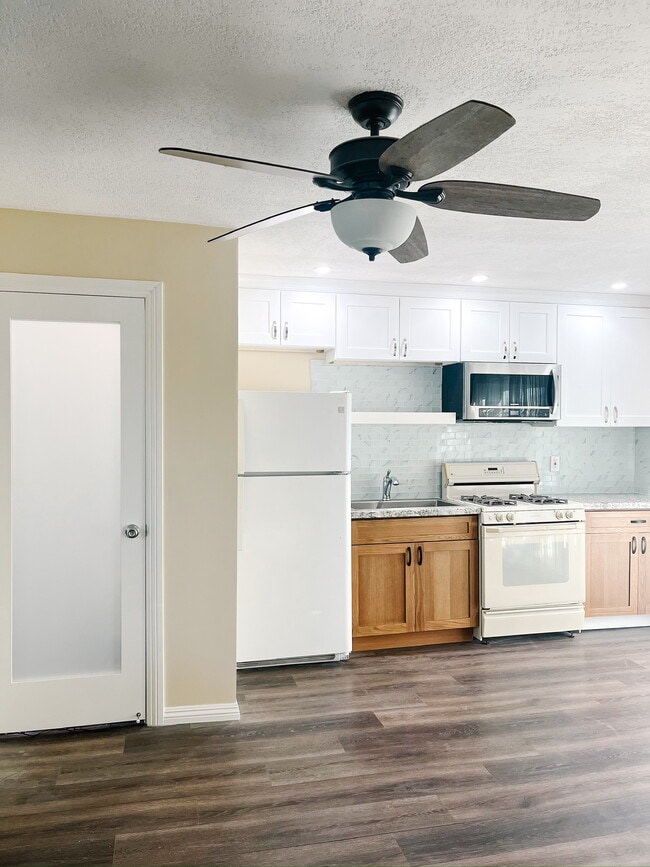 Photo - 15023 Hornell St