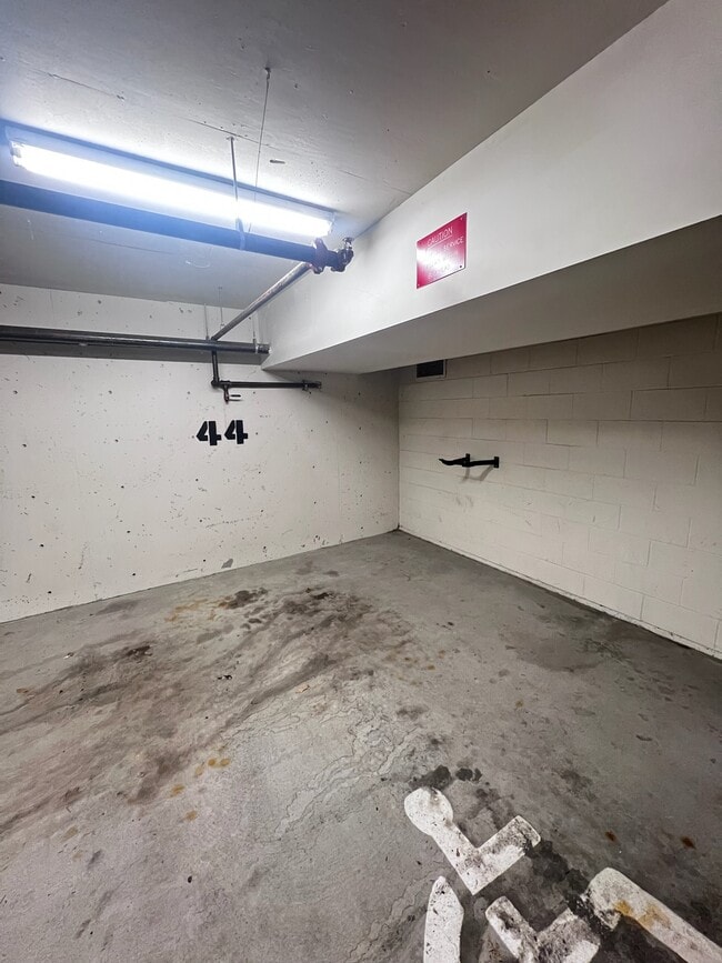 Building Photo - 732 Cormorant St Unit 803