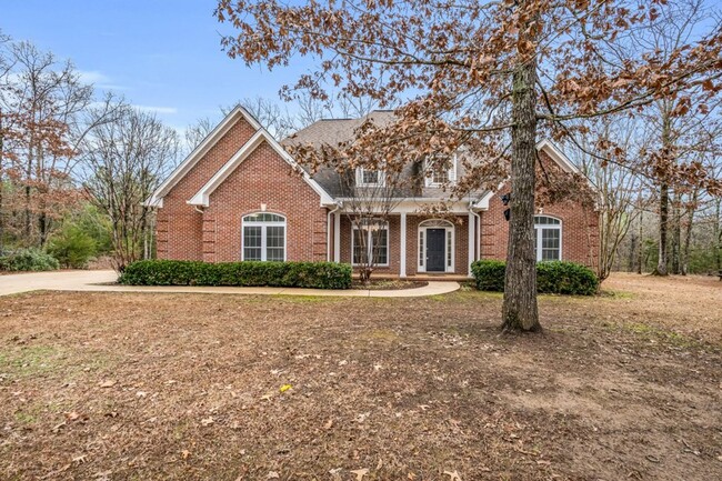 Building Photo - Renovated 4 bedroom 2 Bath Home for Rent!