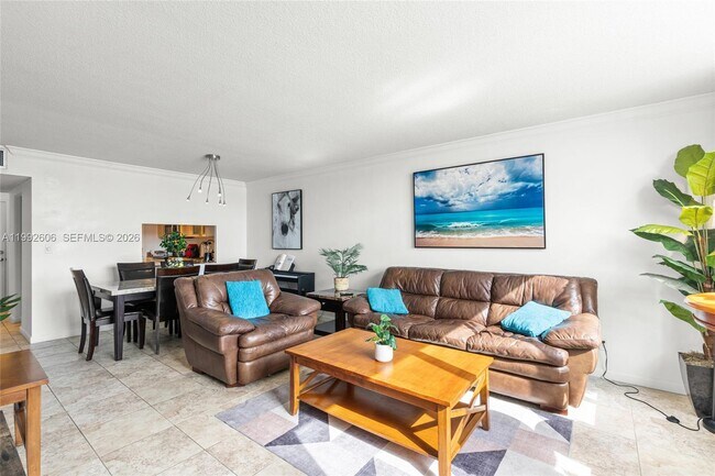 1170 NE 191st St Unit 35