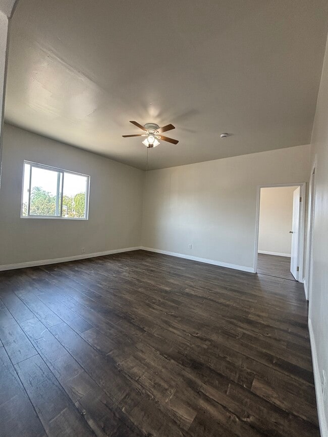 Sala de estar - 1581 1/2 W 36th Pl Unidad 1581 1.2