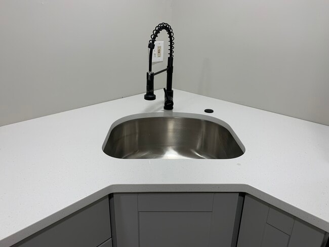 Photo - 1424 Catharine St Unidad A